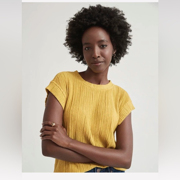 NWT-RW&CO Crinkle Crew-Neck Cap Sleeve T-Shirt, yellow, size M perfect condition - Picture 6 of 11